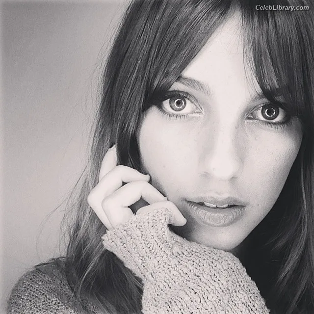 Denyse Tontz photo 17 of 76
