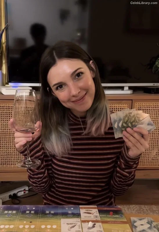 Denyse Tontz photo 3 of 76