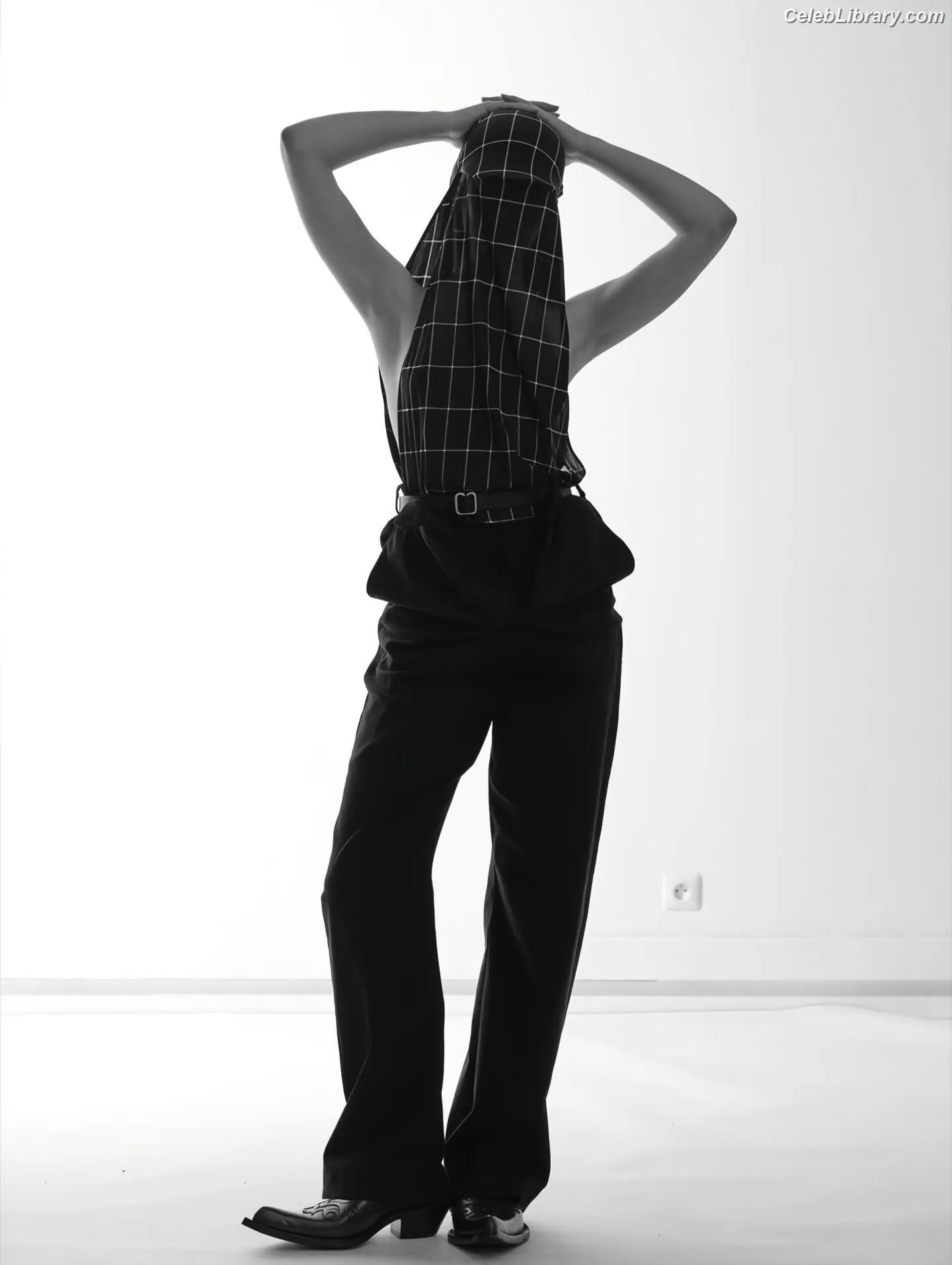 Deva Cassel photo 10 of 480