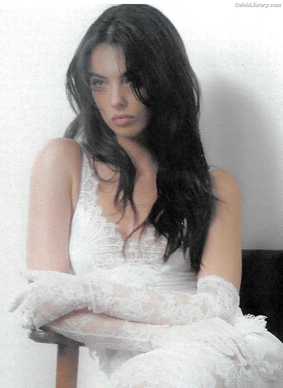 Deva Cassel photo 24 of 481