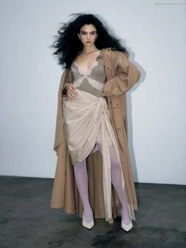 Deva Cassel photo 20 of 481