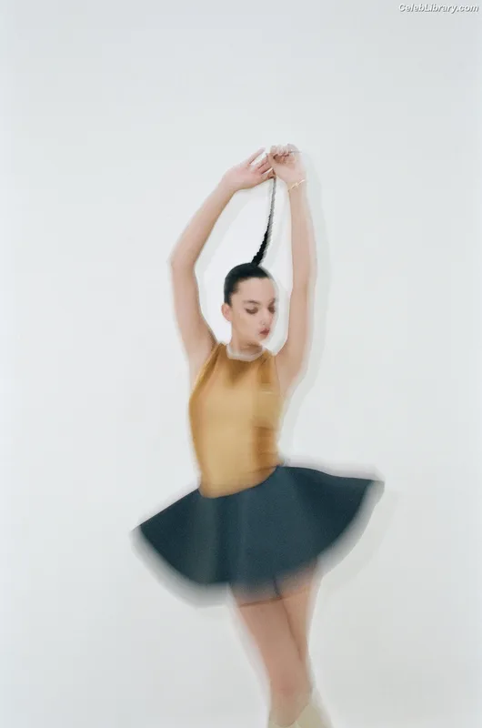 Deva Cassel photo 6 of 481