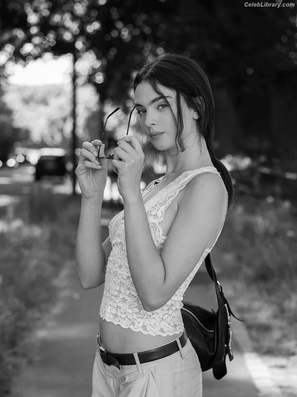 Deva Cassel photo 14 of 481