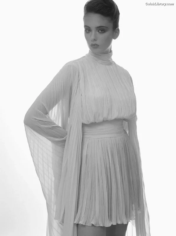 Deva Cassel photo 10 of 481