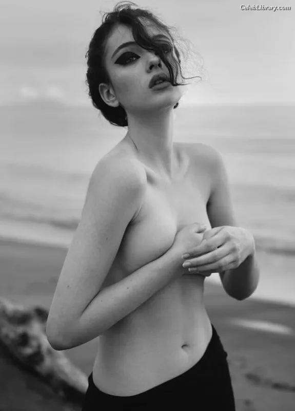 Deva Cassel photo 5 of 481