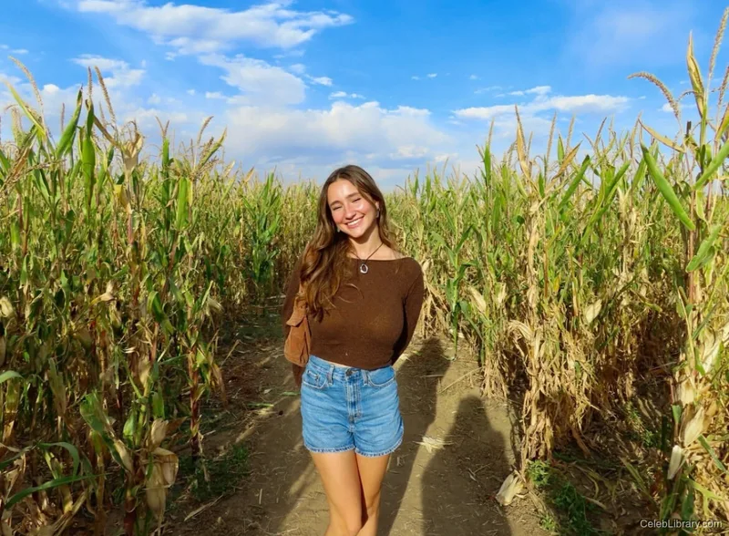 Devon Shae photo 3 of 1337