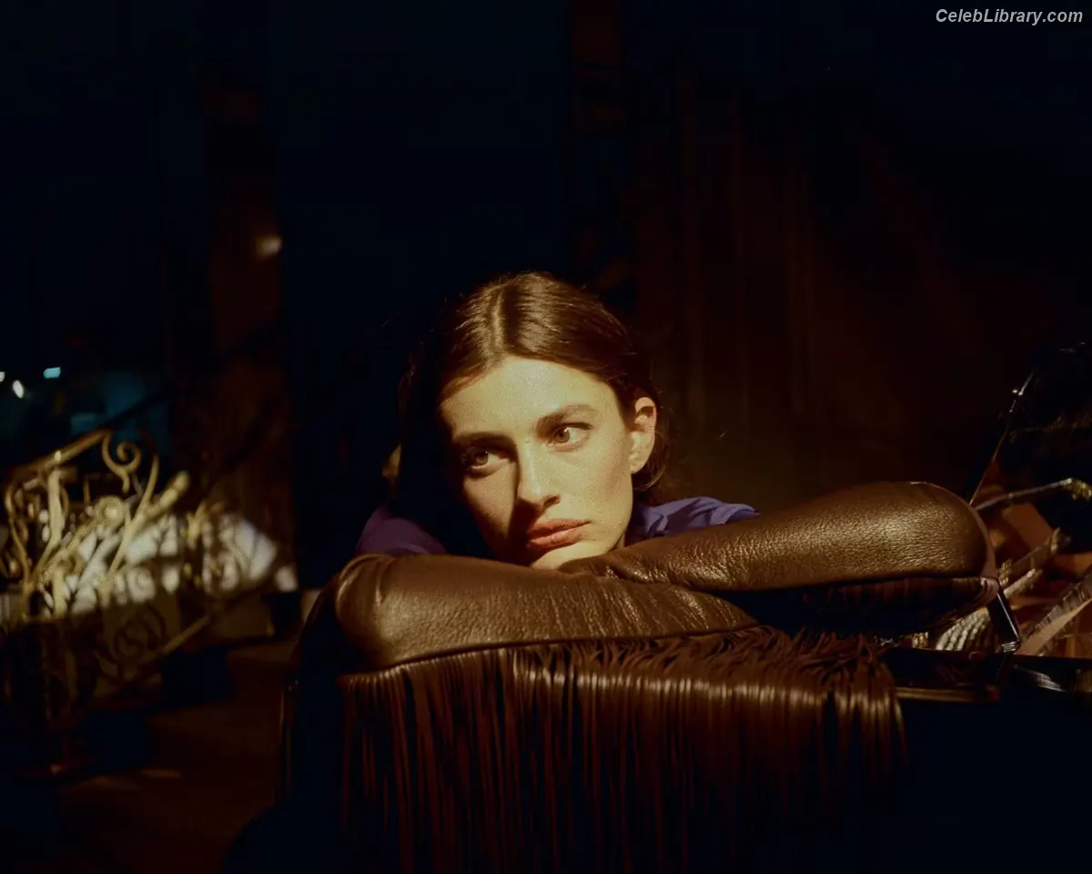 Diana Silvers photo 6 of 151