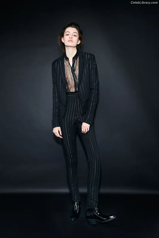 Diana Silvers photo 19 of 152