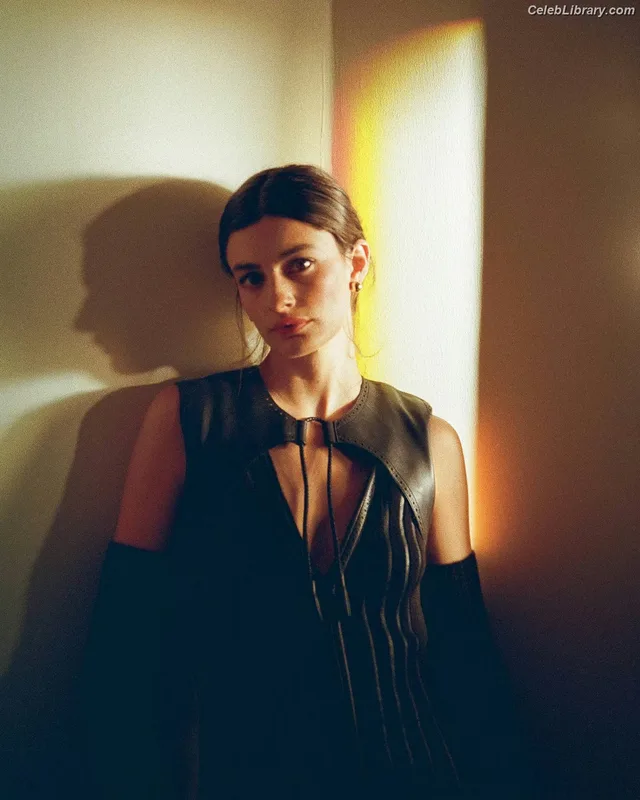Diana Silvers photo 17 of 152