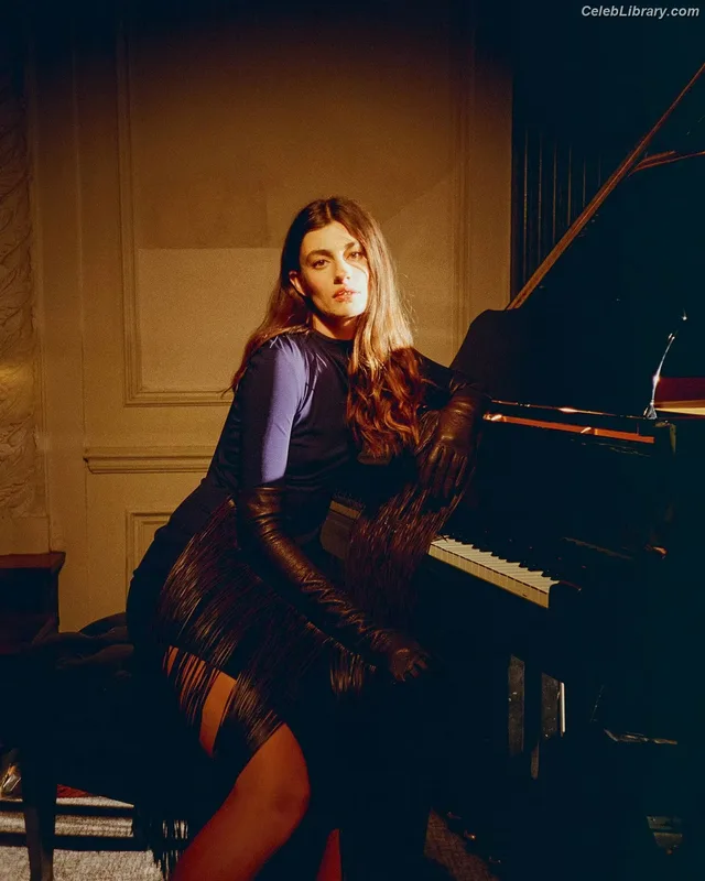 Diana Silvers photo 4 of 152