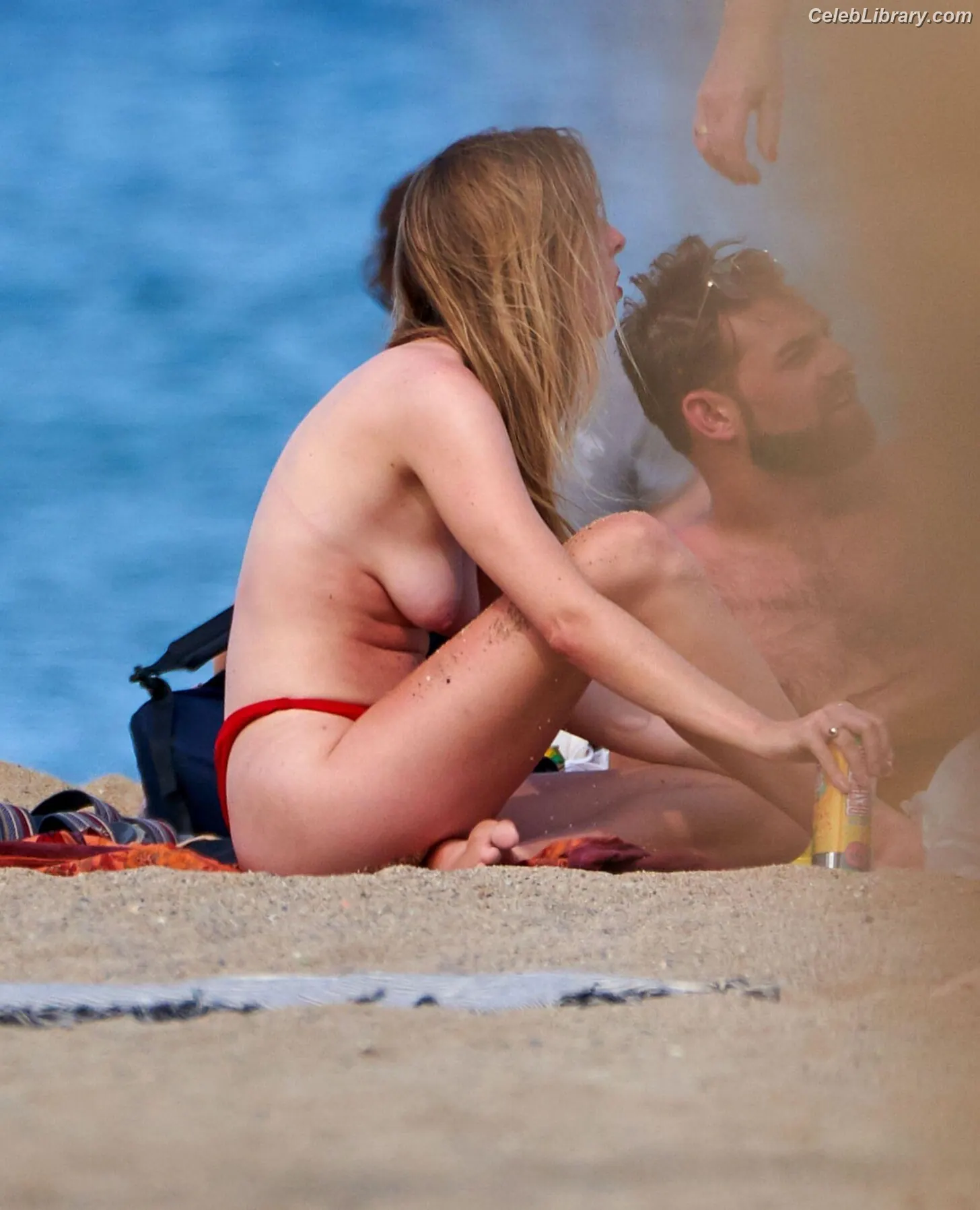 Diana Vickers photo 13 of 119