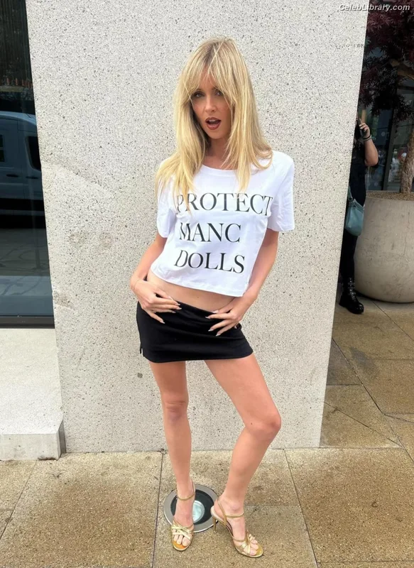 Diana Vickers photo 4 of 120
