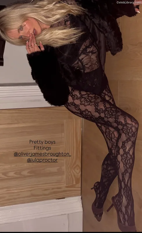 Diana Vickers photo 9 of 120