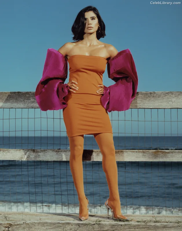 Diane Guerrero photo 13 of 163