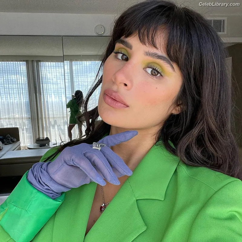 Diane Guerrero photo 20 of 163