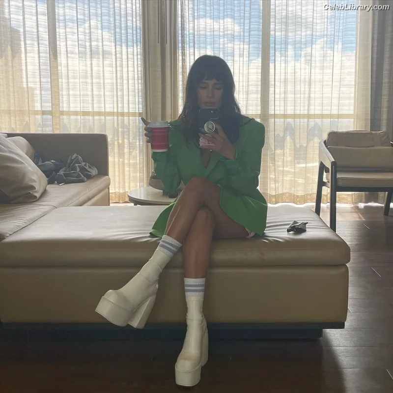 Diane Guerrero photo 24 of 163