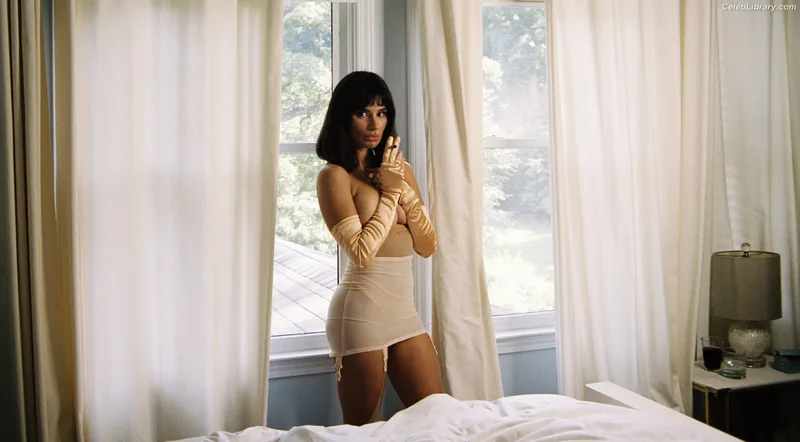 Diane Guerrero photo 20 of 163
