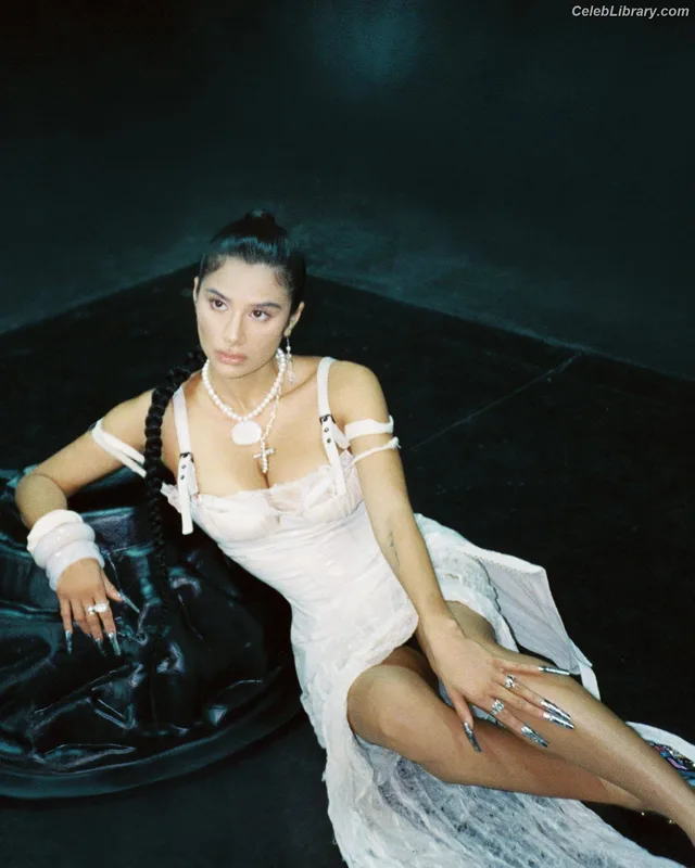 Diane Guerrero photo 20 of 163