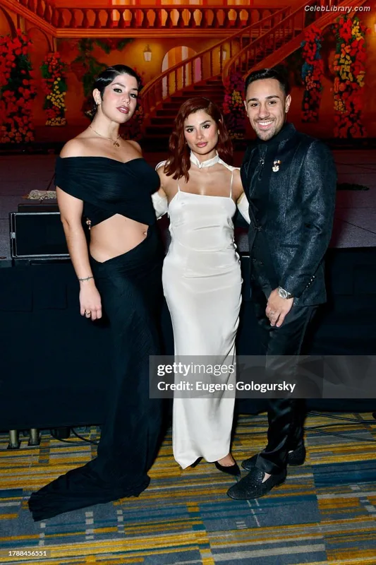 Diane Guerrero photo 12 of 163
