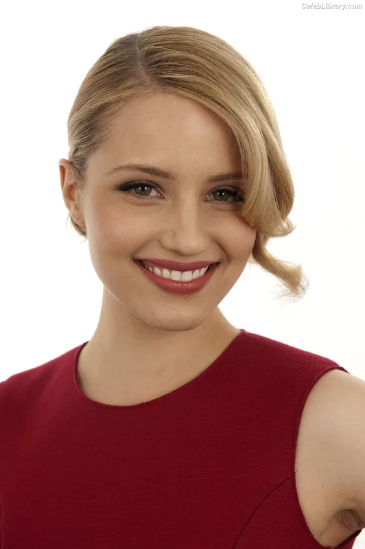 Dianna Agron photo 8 of 210