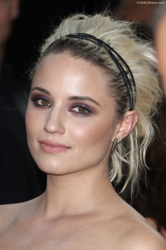 Dianna Agron photo 10 of 210