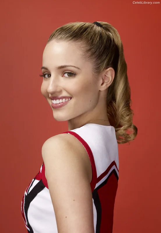 Dianna Agron photo 11 of 210