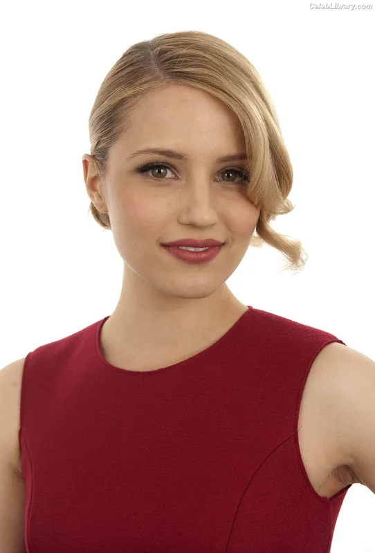 Dianna Agron photo 9 of 210