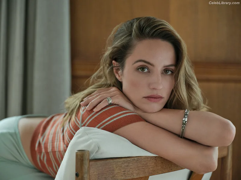 Dianna Agron photo 12 of 210