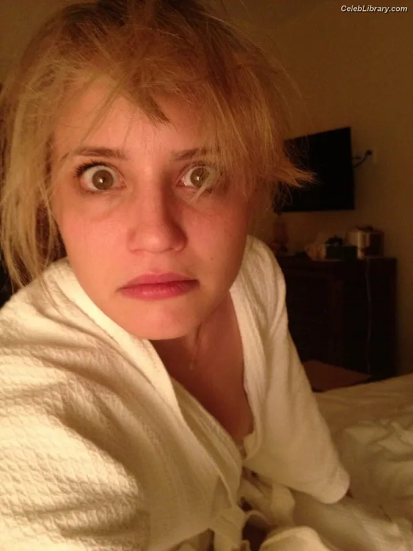 Dianna Agron photo 2 of 210