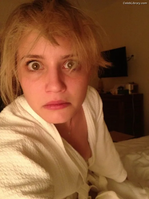 Dianna Agron photo 3 of 210