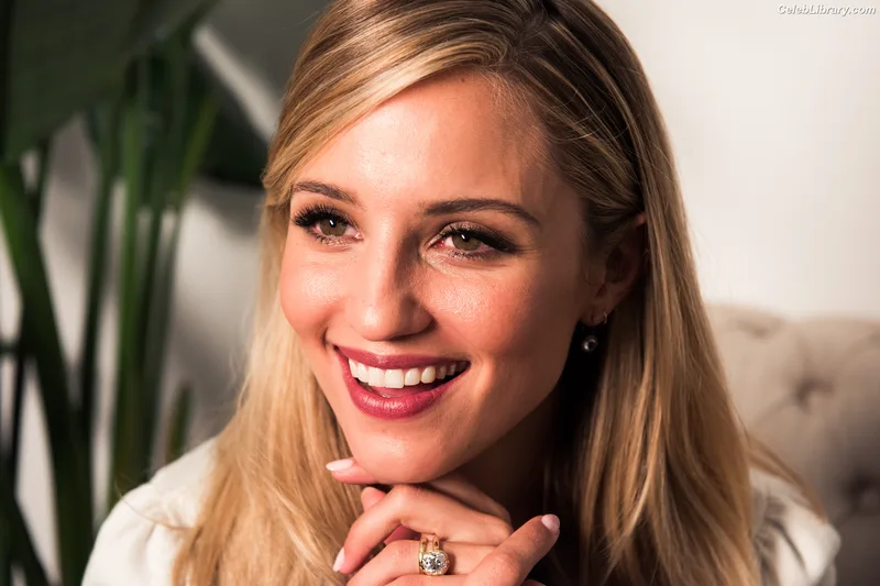 Dianna Agron photo 13 of 210