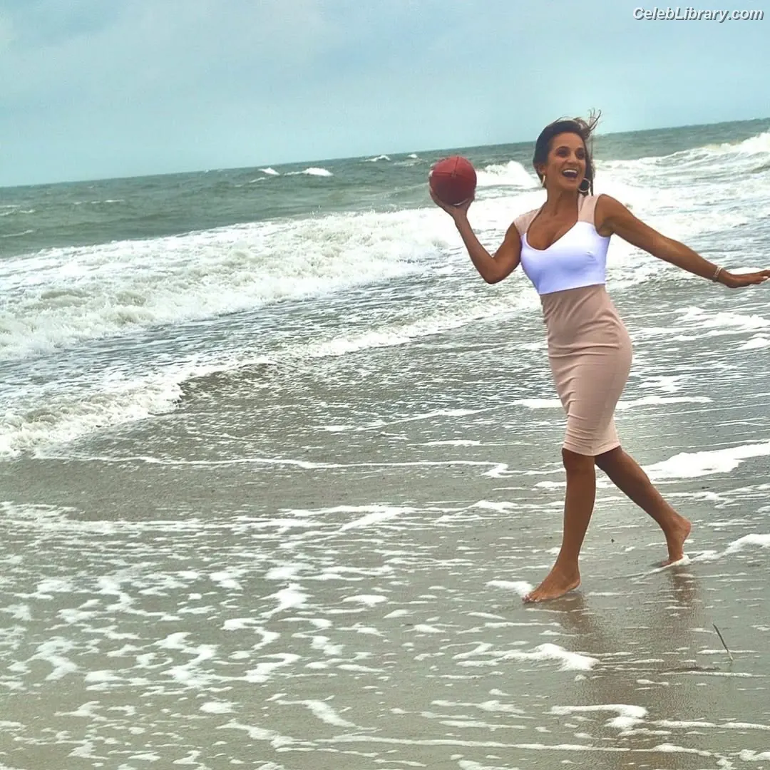 Dianna Russini photo 6 of 392
