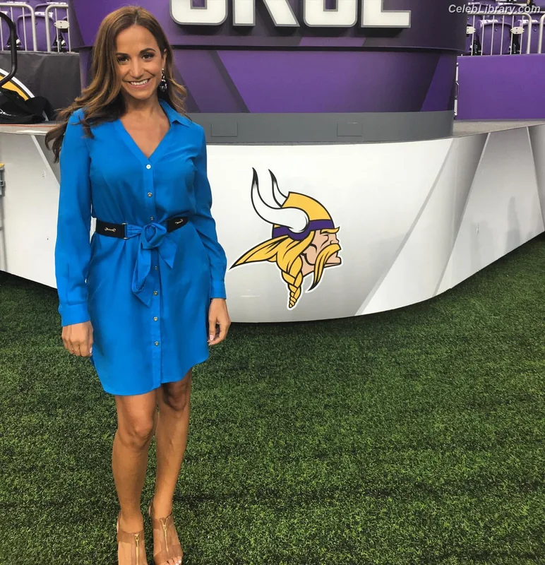Dianna Russini photo 10 of 393