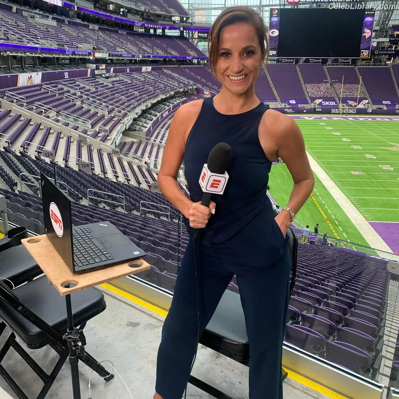 Dianna Russini photo 16 of 393