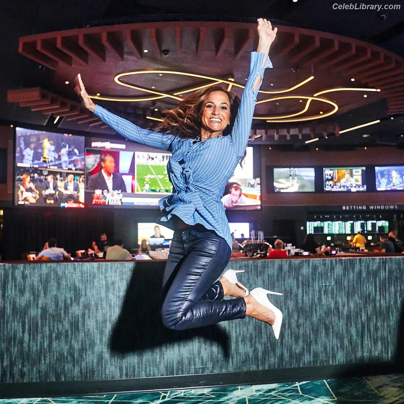 Dianna Russini photo 23 of 393