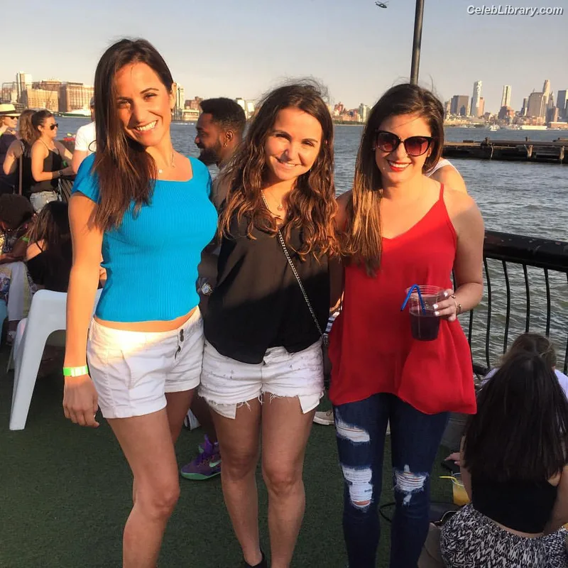 Dianna Russini photo 8 of 393