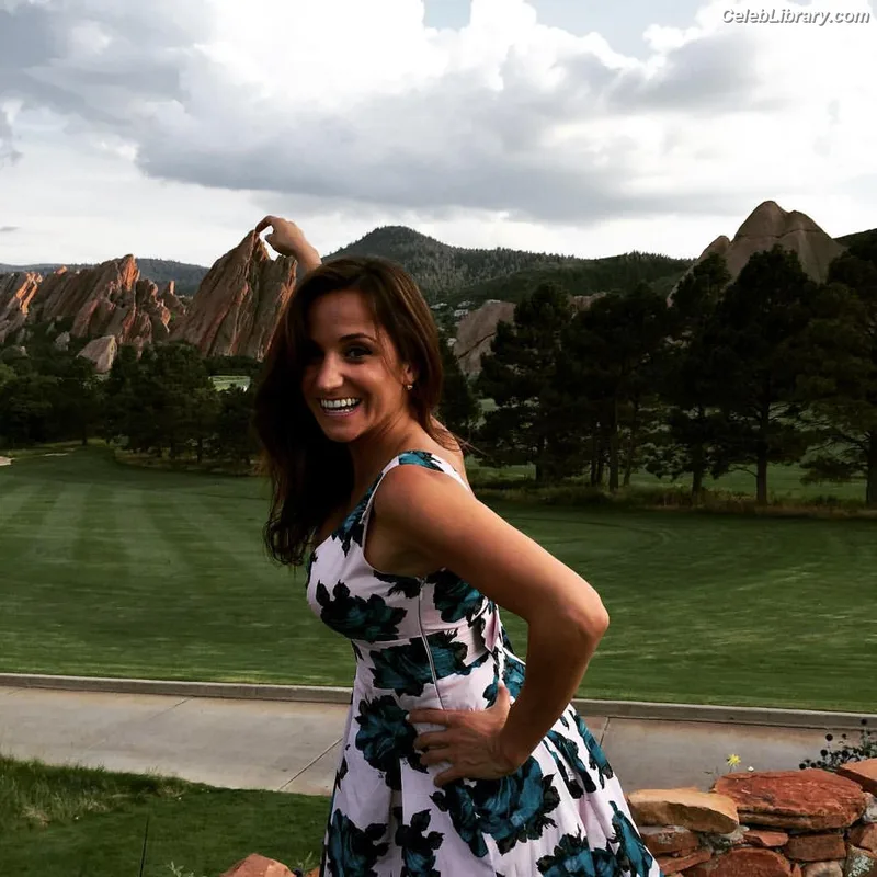 Dianna Russini photo 6 of 393