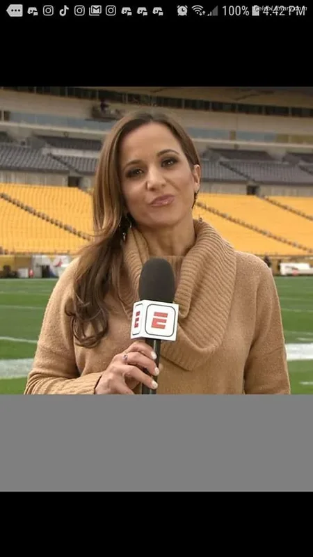 Dianna Russini photo 11 of 393
