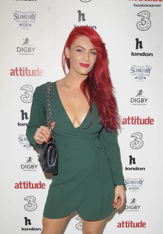 Dianne Buswell photo 12 of 21