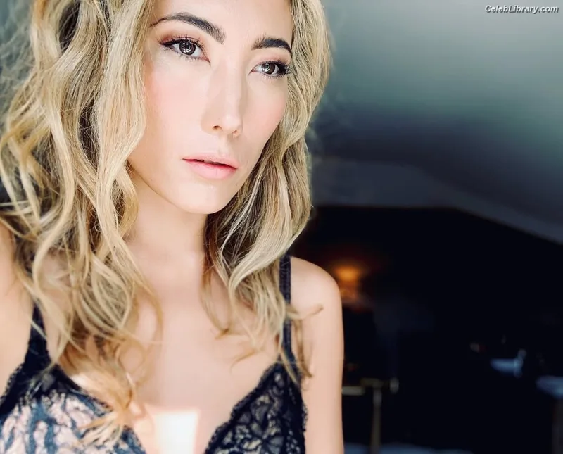 Dichen Lachman photo 10 of 139