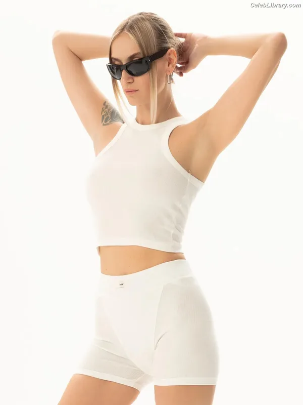 Didem Soydan photo 1 of 85
