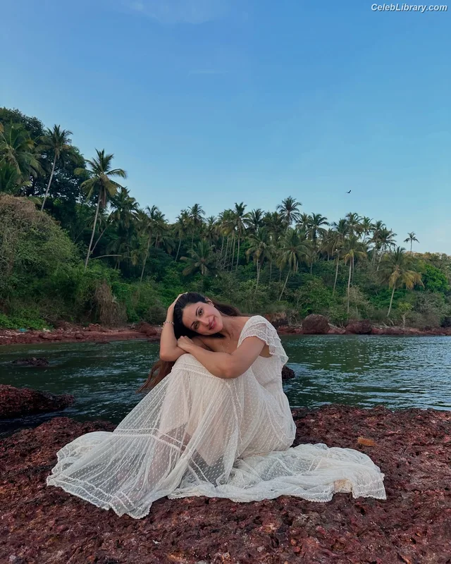 Diksha J Singh photo 18 of 166