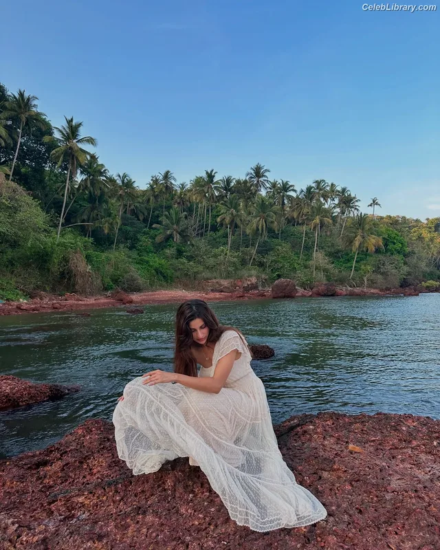 Diksha J Singh photo 22 of 166