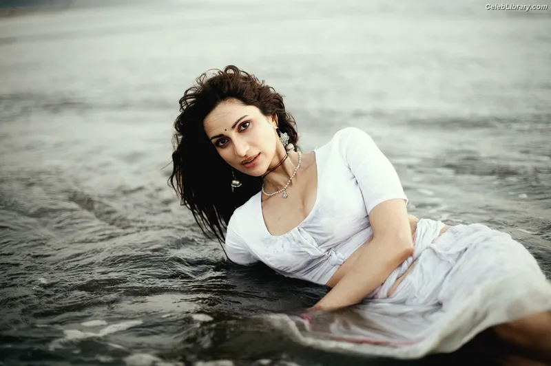 Diksha J Singh photo 6 of 166
