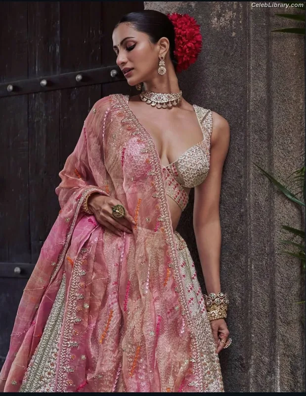 Diksha J Singh photo 18 of 166