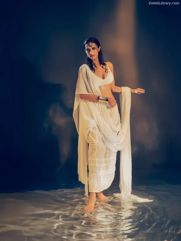 Diksha J Singh photo 4 of 166