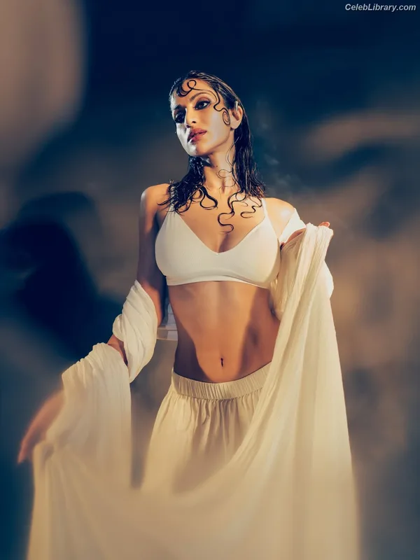 Diksha J Singh photo 7 of 166
