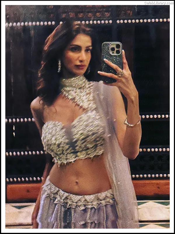 Diksha J Singh photo 8 of 166
