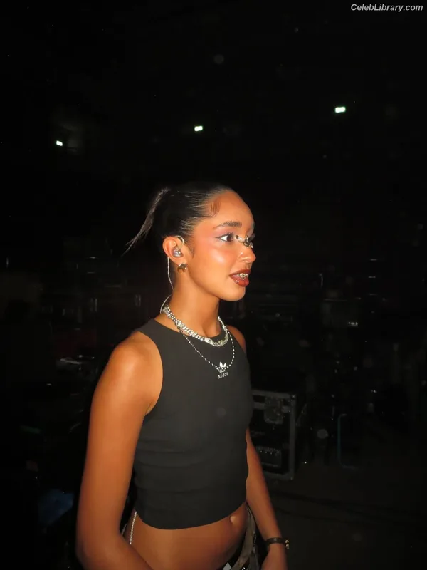 Dina ayada photo 20 of 50
