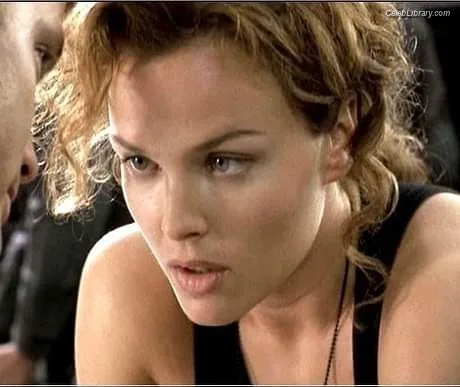 Dina Meyer photo 10 of 18